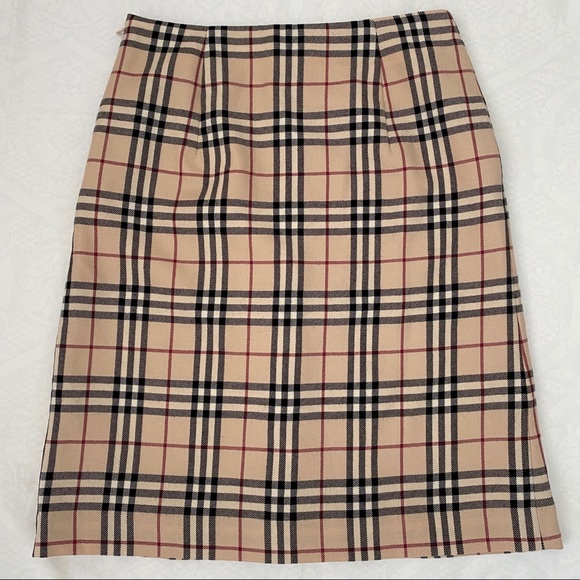 Burberry check skirt - Picture 2 of 6